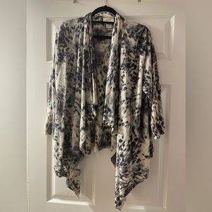 Neumann Marcus Exclusive Cashmere Sweater (1X) - Black, Navy, and Cream Design